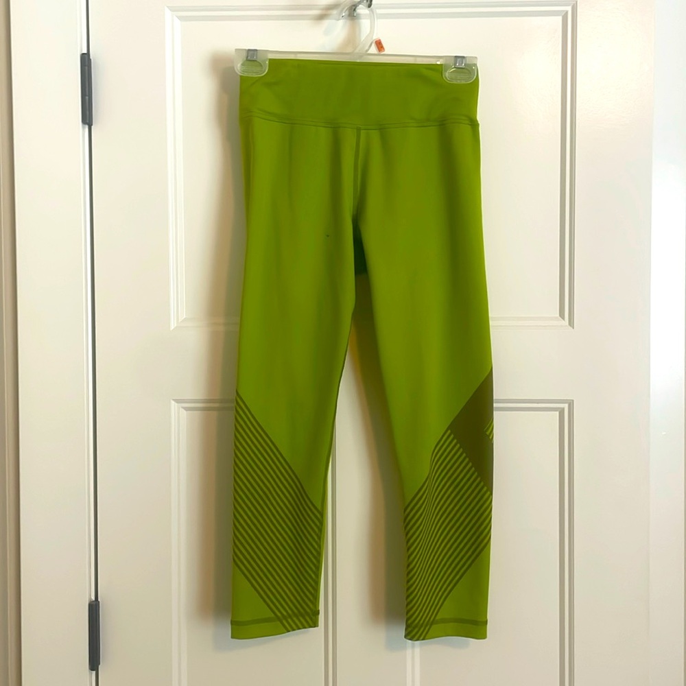 Black Diamond crop leggings. Size Small